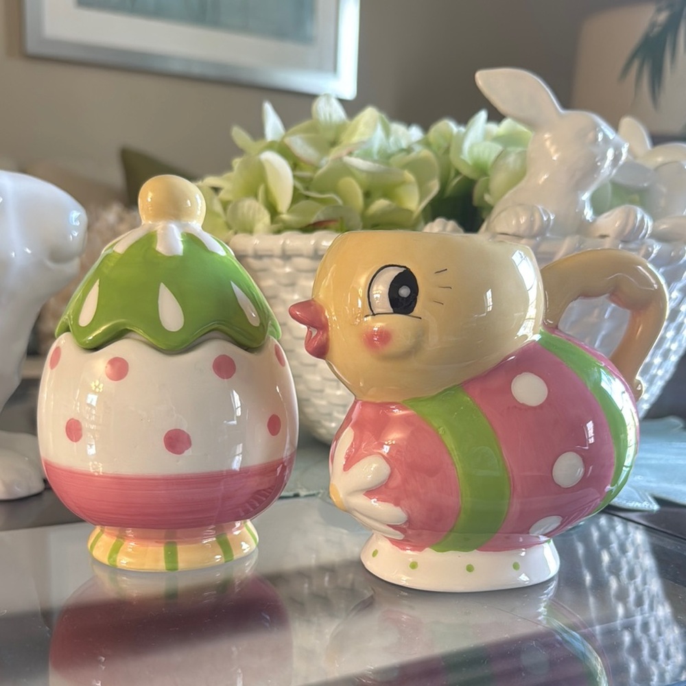 Johanna Parker & Magenta Chick and Egg creamer & sugar set